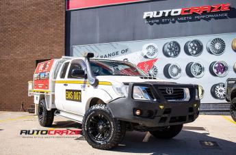 TOYOTA HILUX 4WD MONSTER XD 2 MATTE BLACK